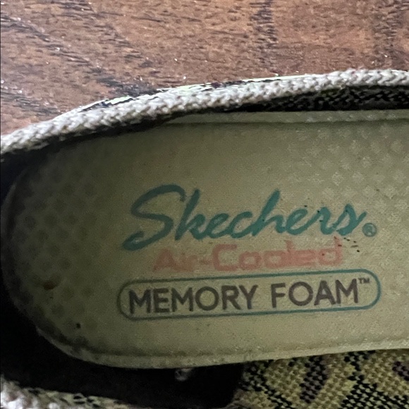 Skechers Green and Black Patterned Flats - Picture 9 of 9
